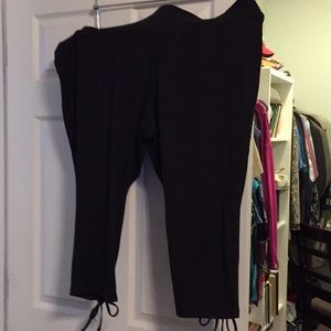 Livi Active capris size 26/28